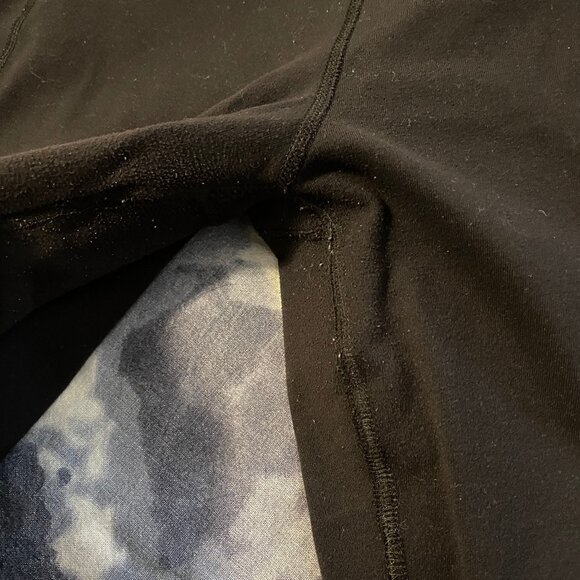 Lululemon Skinny Groove Pant II (Roll Down) Black / Heat Wave White Black sz 8 - Picture 6 of 7